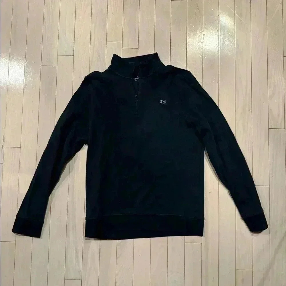 Boys Vineyard Vines lightweight navy blue sweater